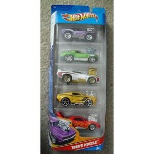 2010 Hot Wheels Toon'd Muscle 5 Car Gift Pack R0962 NIP